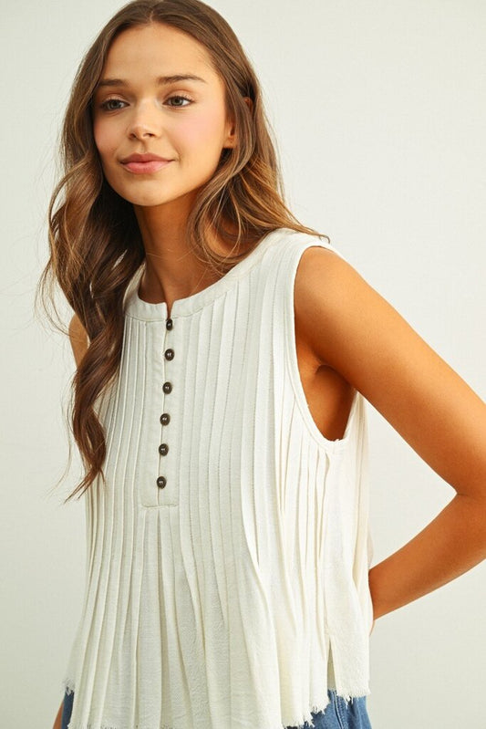 S/l Pleated Button Sleeveless Top