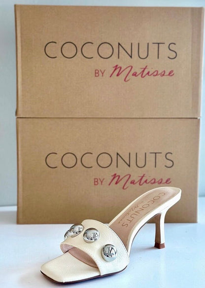Coconuts by Matisse Theo Heel